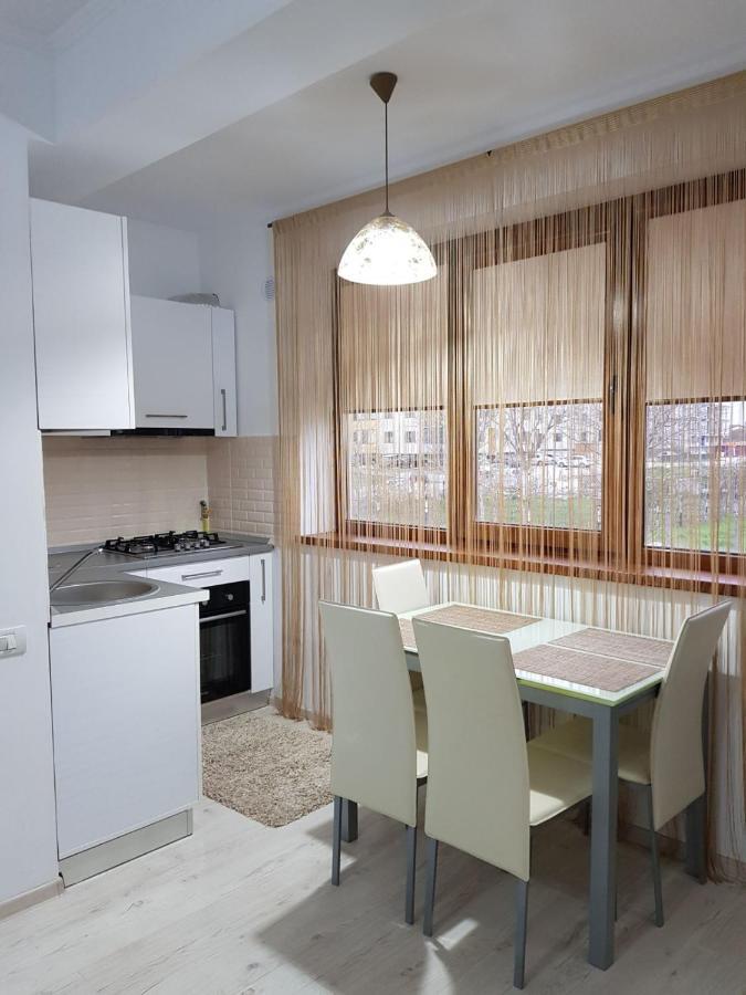 Sarah Apartment Constanţa Esterno foto